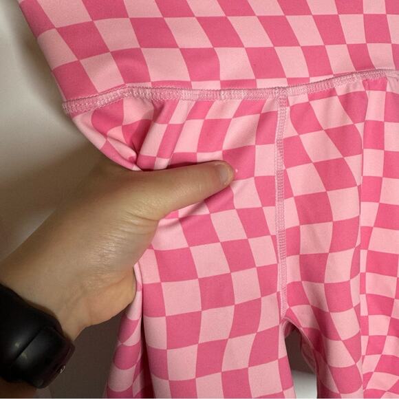 Wilo The Label Pink Checkered High Rise Biker Shorts Size Medium - Picture 5 of 7